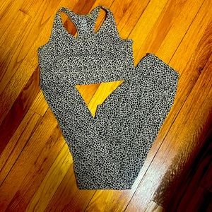 TASC women’s workout set